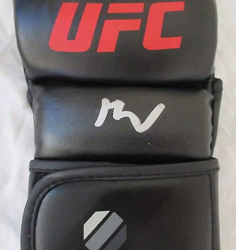 Тренировочная Бойцовская Ръкавица UFC с Автограф Марвина Веттори, Удостоверяване на PSA / ДНК, Средно тегло, Абсолютно